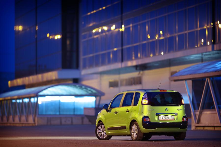  Citroen C3 Picasso 2009 года  (фото 133 из 242)